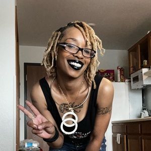 Meet your Posher, Roberta